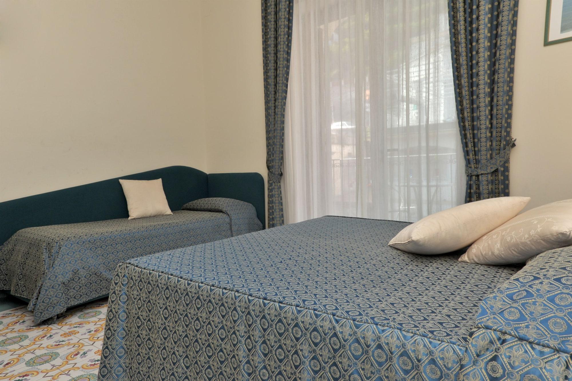 Hotel Santa Lucia Минори Экстерьер фото