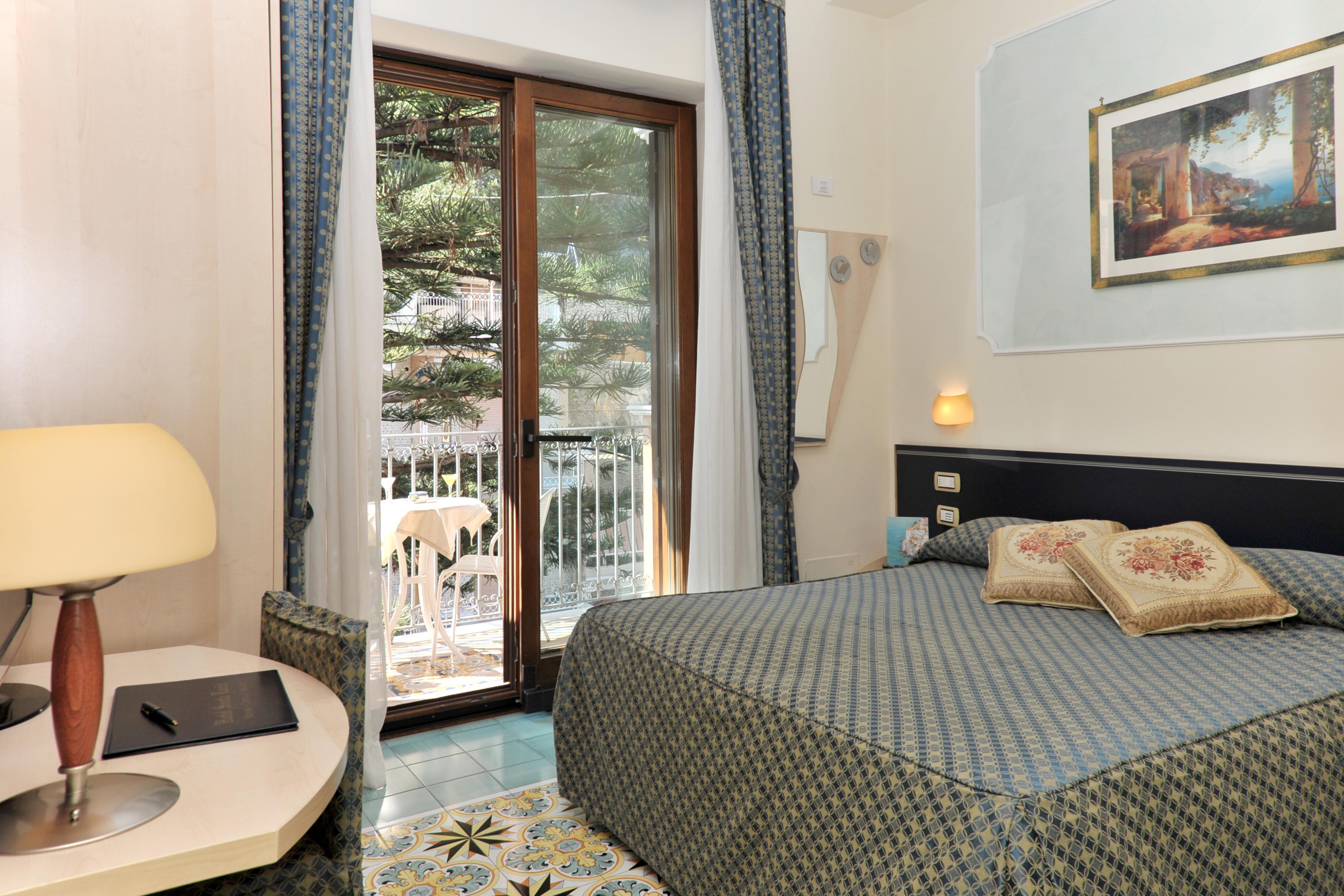 Hotel Santa Lucia Минори Экстерьер фото