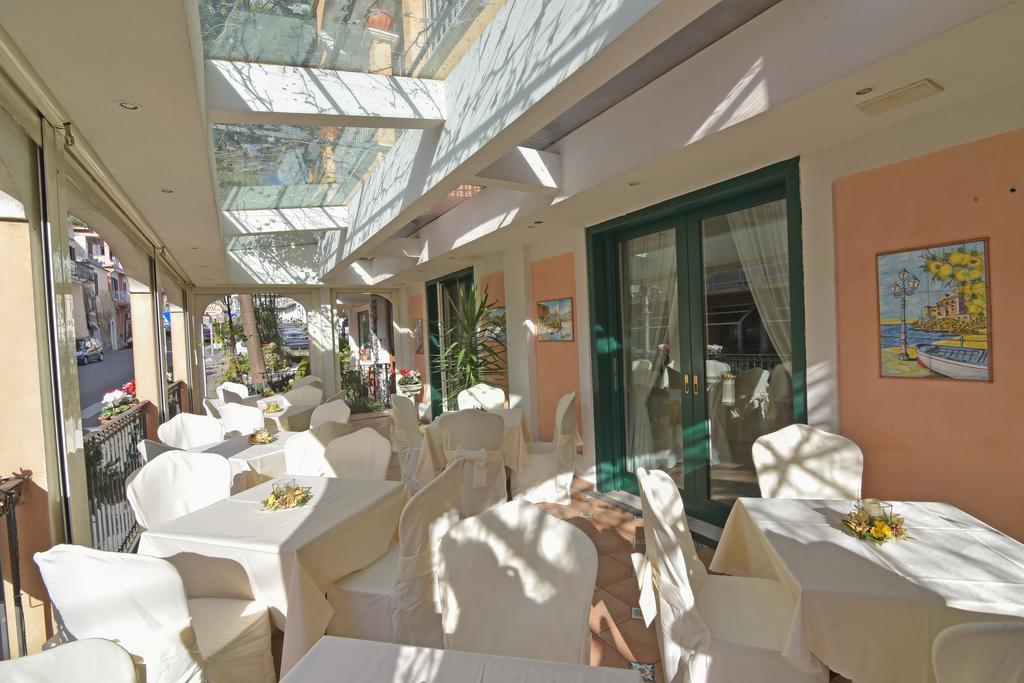 Hotel Santa Lucia Минори Экстерьер фото
